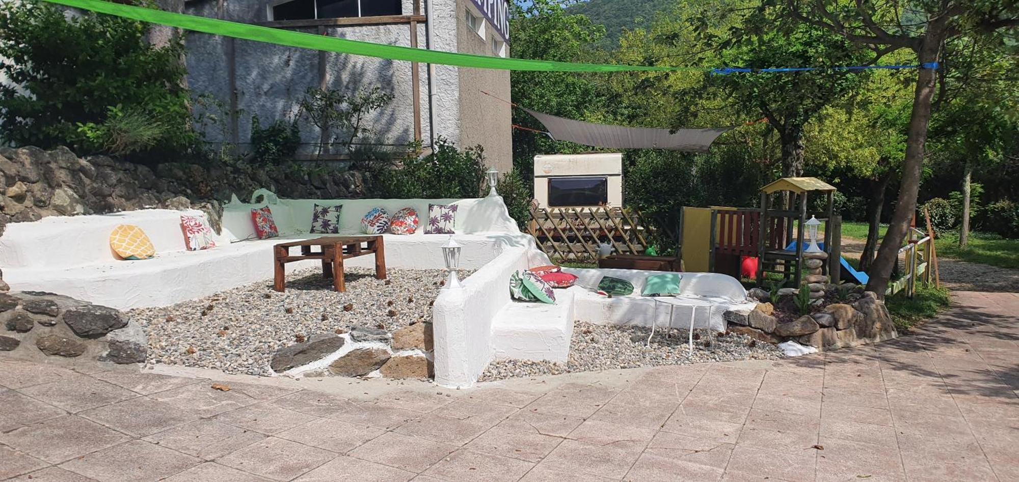Camping Les Lavandes Darbres Exterior foto